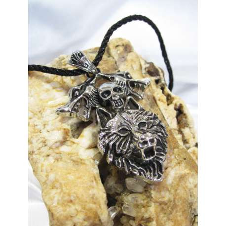 COLGANTE TRES LOBOS CON CALAVERA