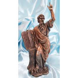 MOISES-MTYHS AND LEGEND