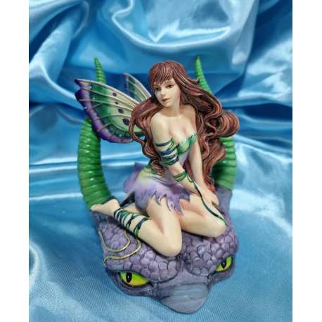 FAE DRAGON PURPURA-SELINA FENECH