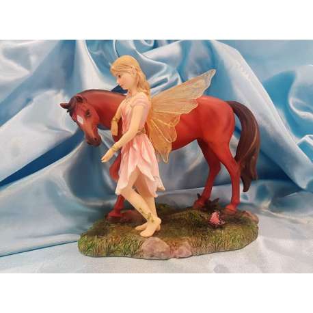 SHARING-FAERIE GLEEN HORSE