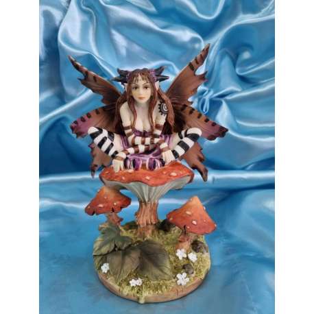 NOTHING TO DO FAIRY-LINDA RAVENSCROFT