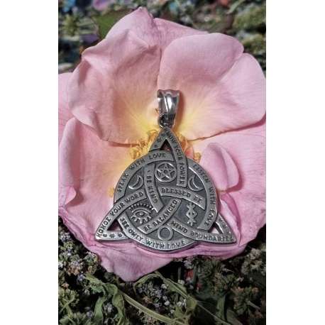 TRIQUETA NUDO DE BRUJA