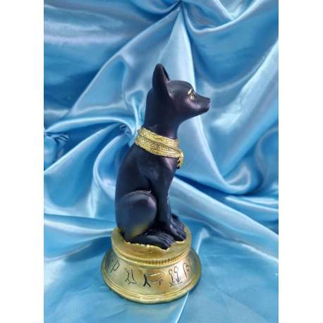 DIOSA BASTET SOBRE PEDESTAL DORADO
