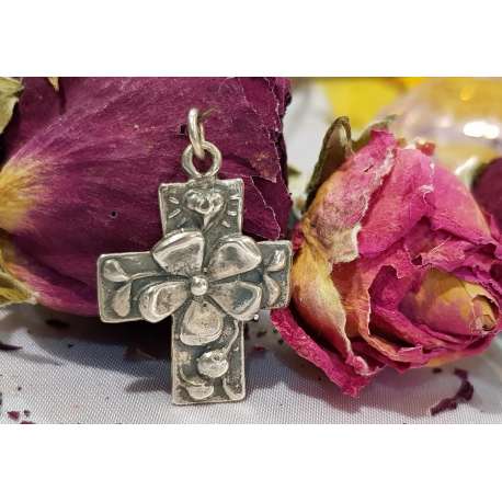 COLGANTE CRUZ FLOR DIOS TE SALVE DE PLATA