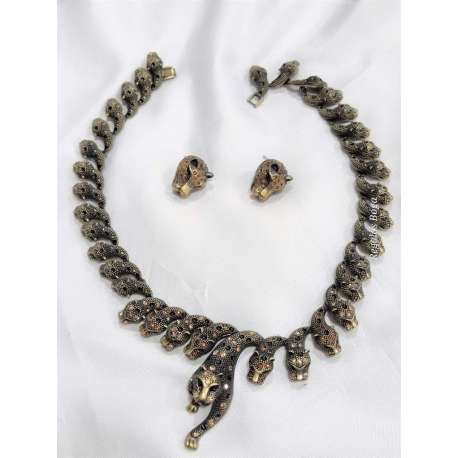 JUEGO DE COLLAR Y PENDIENTES CON CABEZAS DE LEOPARDO