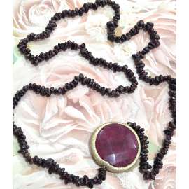 COLLAR DE GRANATES EN CHIP