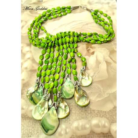 COLLAR DE DISEÑO ETNICO VERDE PISTACHO