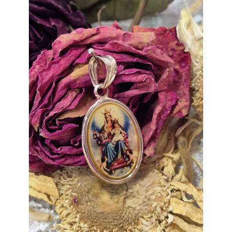 MEDALLA DE LA VIRGEN DEL CARMEN EN PLATA DE LEY