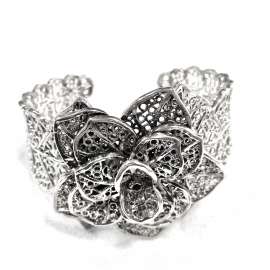 PULSERA DE FILIGRANA CON ROSA CENTRAL