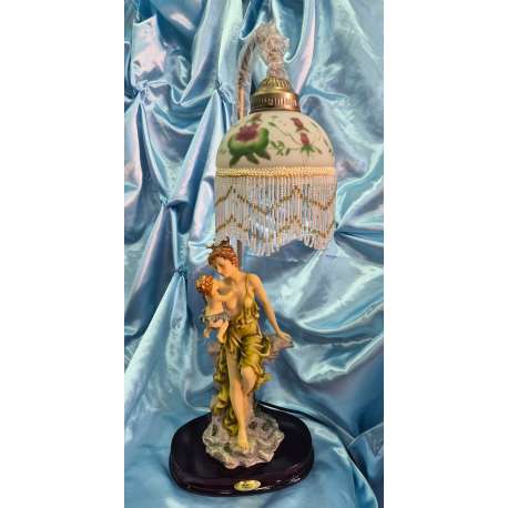 LAMPARA CON FIGURA DE MADRE CON BEBÉ